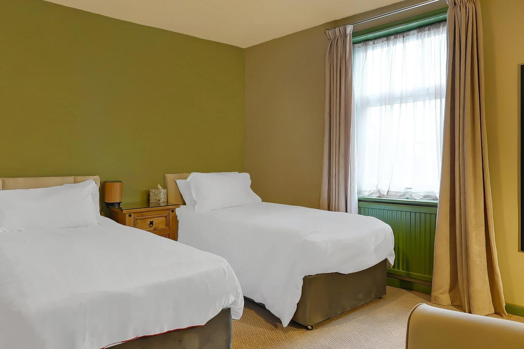 Hotel Oyo The White Horse, Ripon North Yorkshire Esterno foto