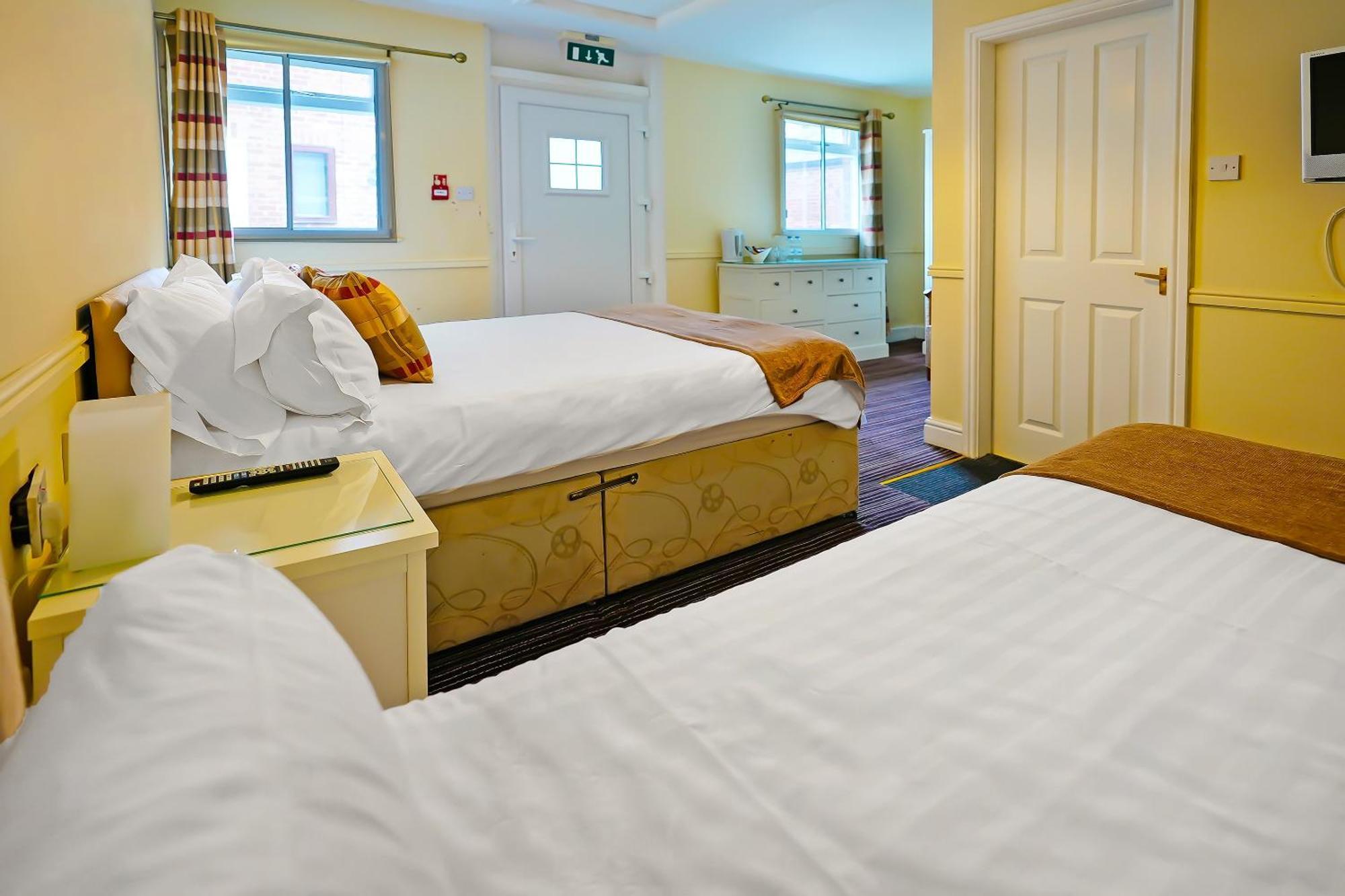 Hotel Oyo The White Horse, Ripon North Yorkshire Esterno foto