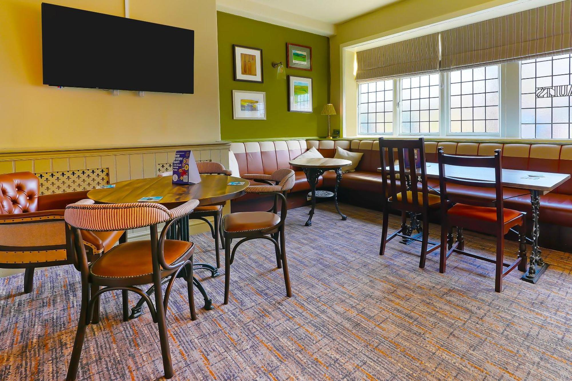 Hotel Oyo The White Horse, Ripon North Yorkshire Esterno foto